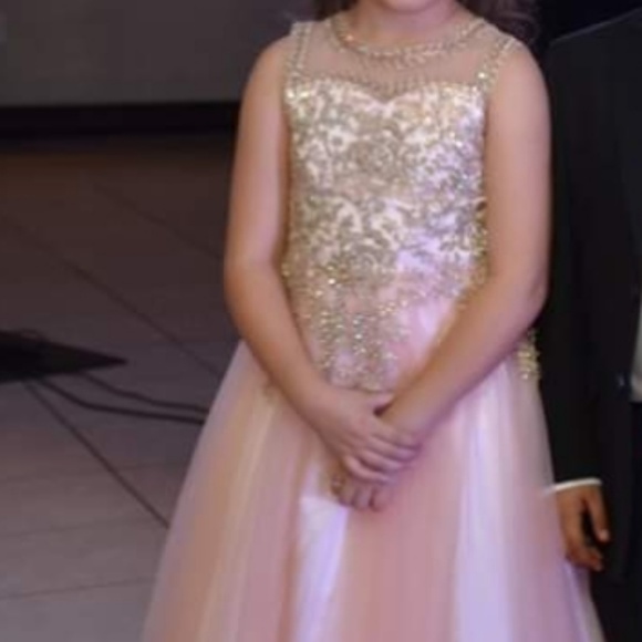 Dress - Picture 3 of 3